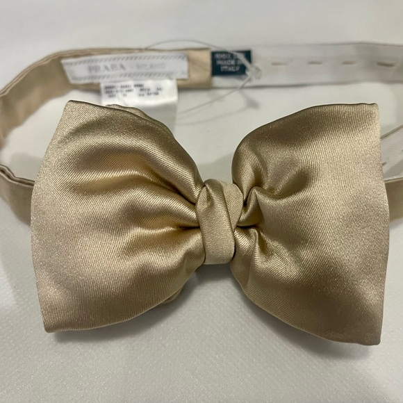 🔥SPECTACULAR🔥🆕💯ICONIC AUTHENTIC PRADA MENS CENTENNIAL COLLEC BOW TIE🔥 - Picture 11 of 17